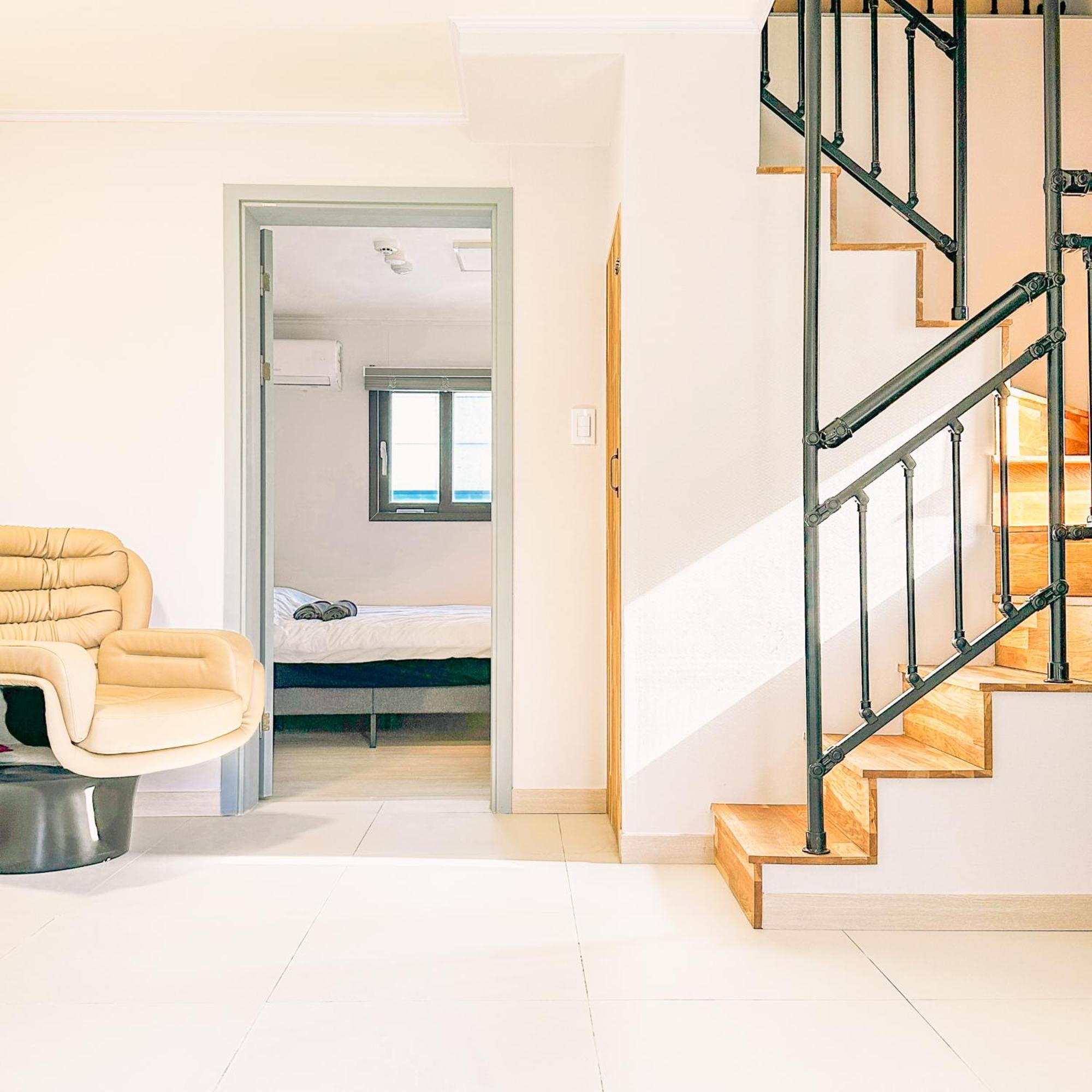 Hongdae, 6 Ppl, New Building, Big Terrace * Seoul