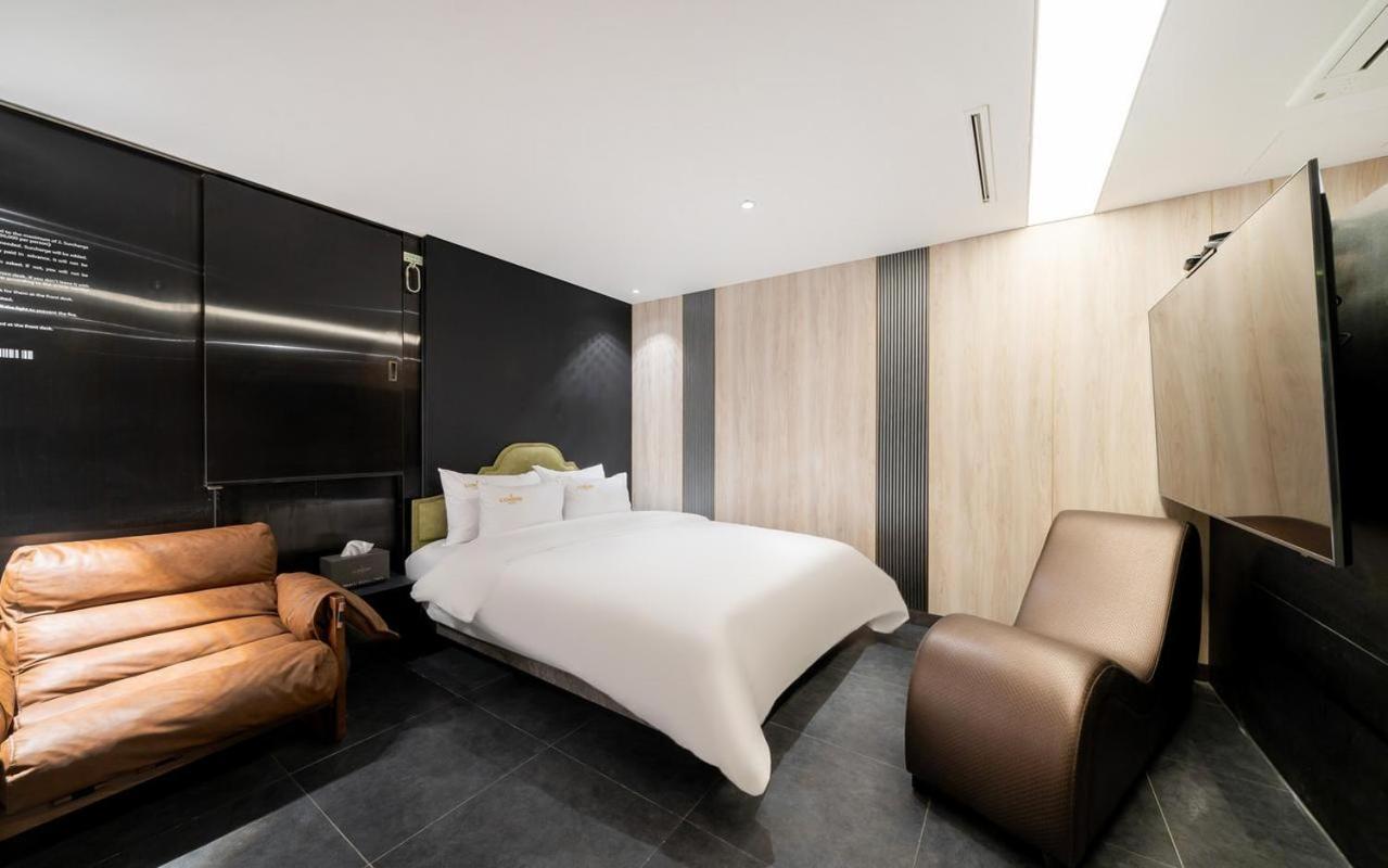 Yeoksam Lumiere Hotel