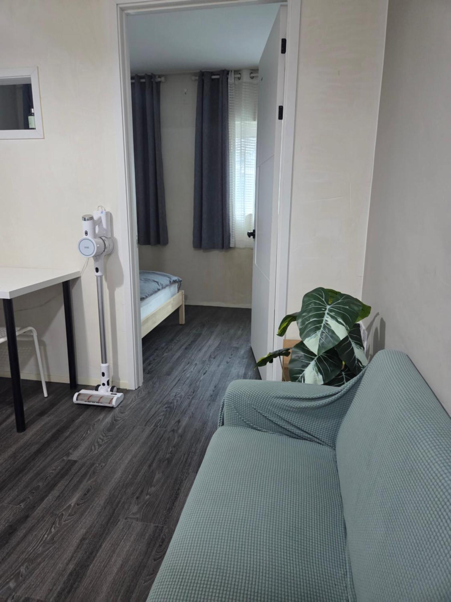 Anam Apartment Seoul