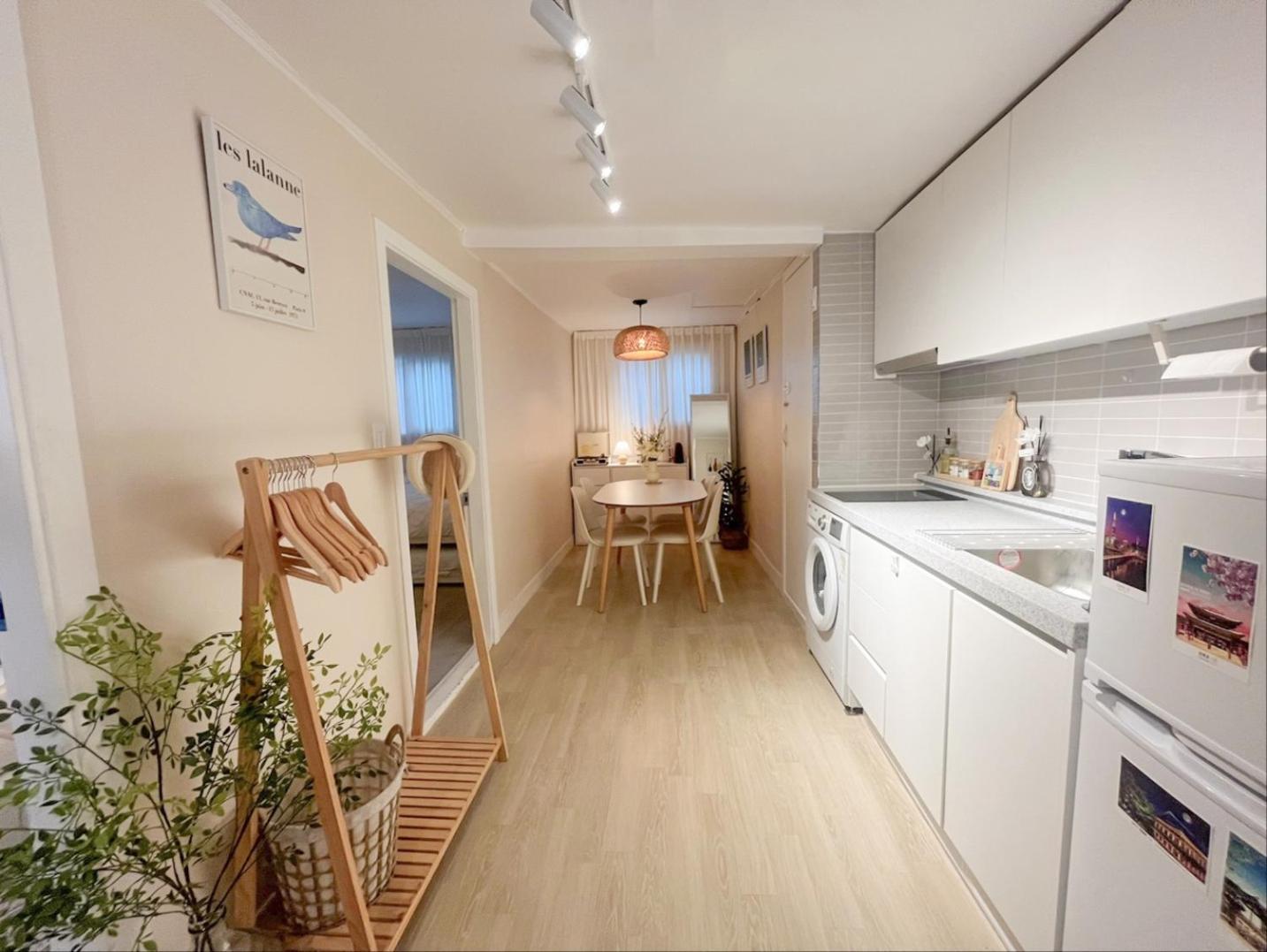 Apartment Once In Sinchon Seoul