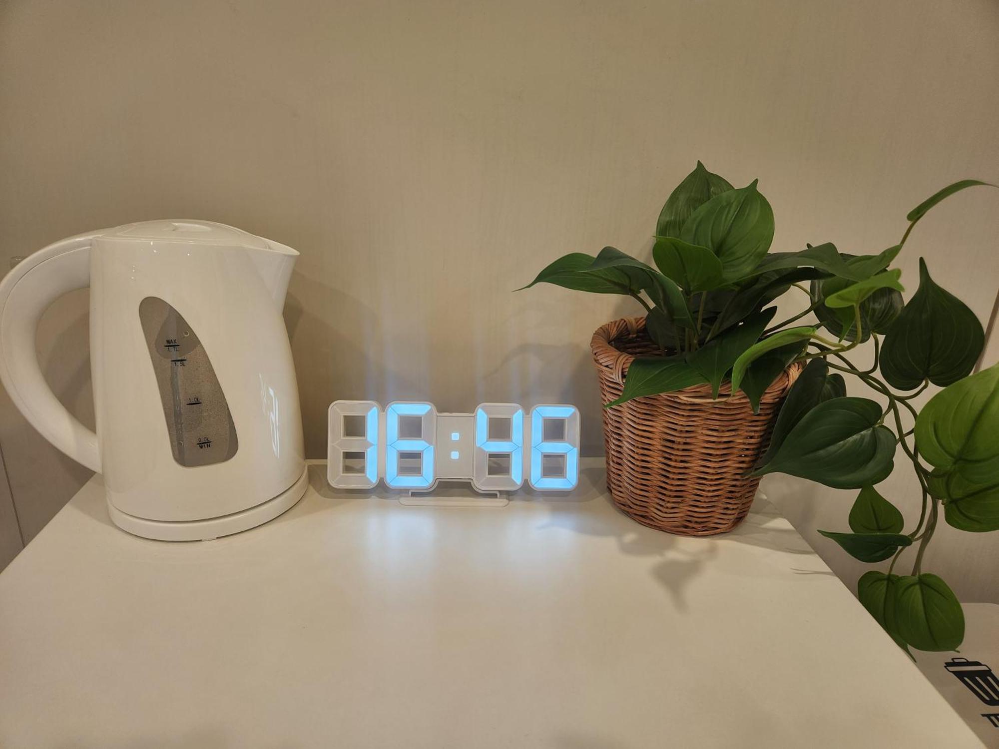 5-minute Walk From Hongdae Station, Hotel-style Bedding, 2 Rooms, Washer Dryer Seul