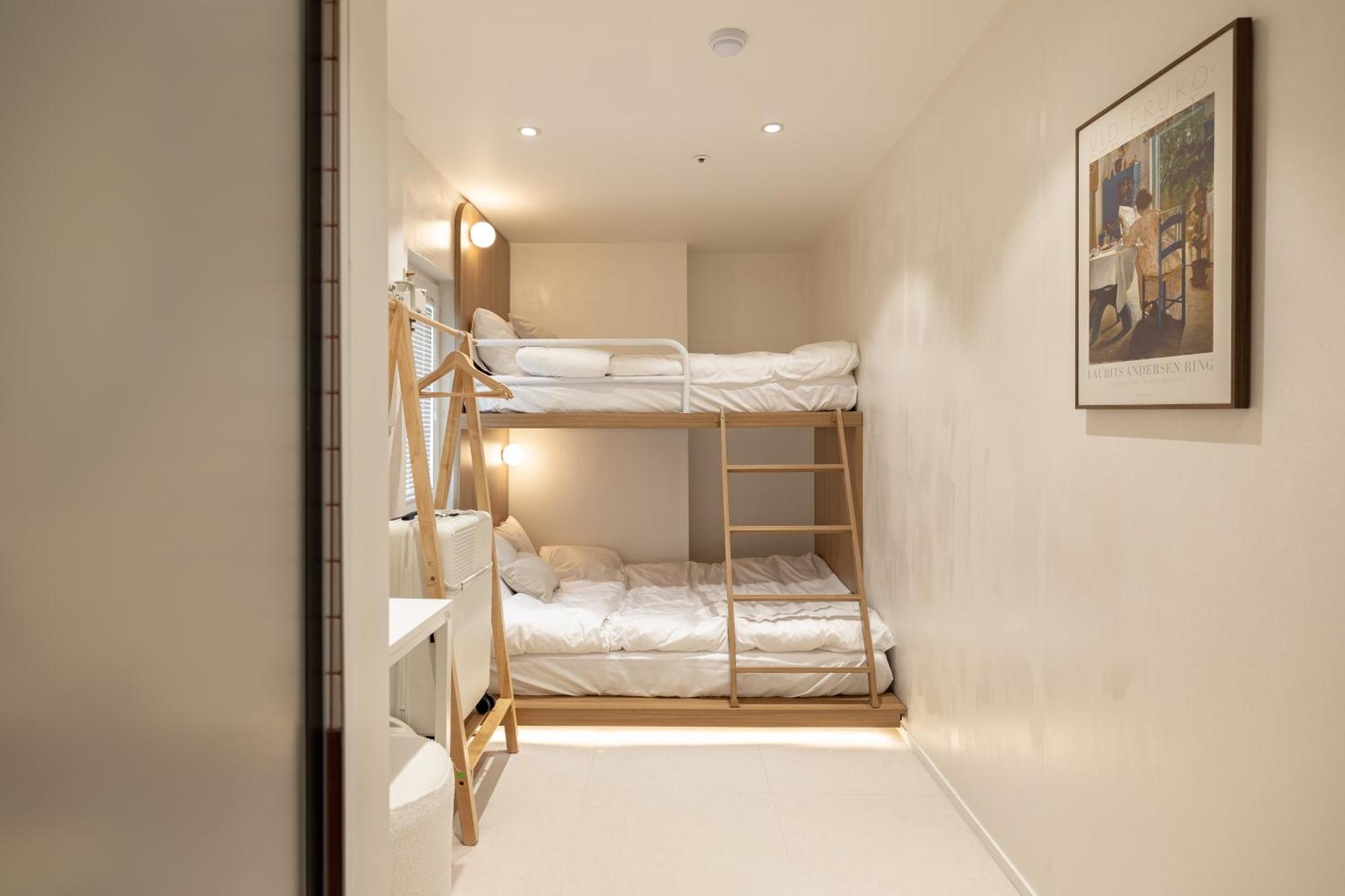 Hostel Slow On Hongdae *