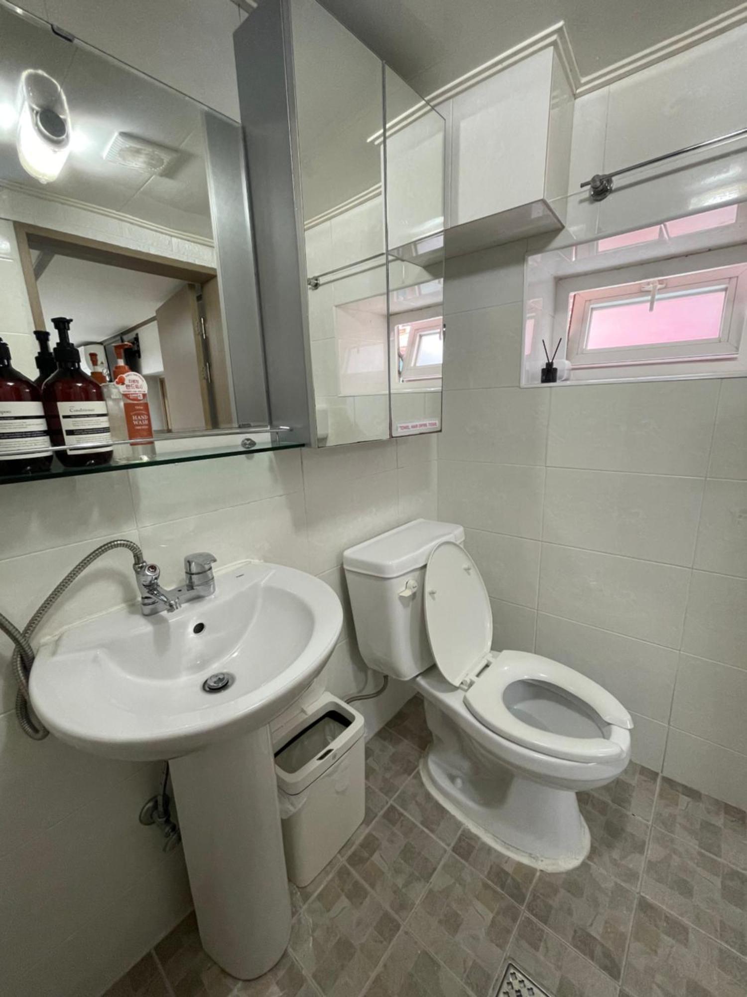 Guest house Stayin Myeongdong - Foreigners Only Seoul