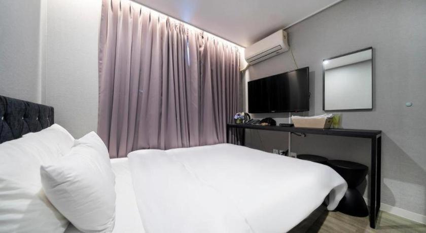Gong Gam Sangbong Motel *