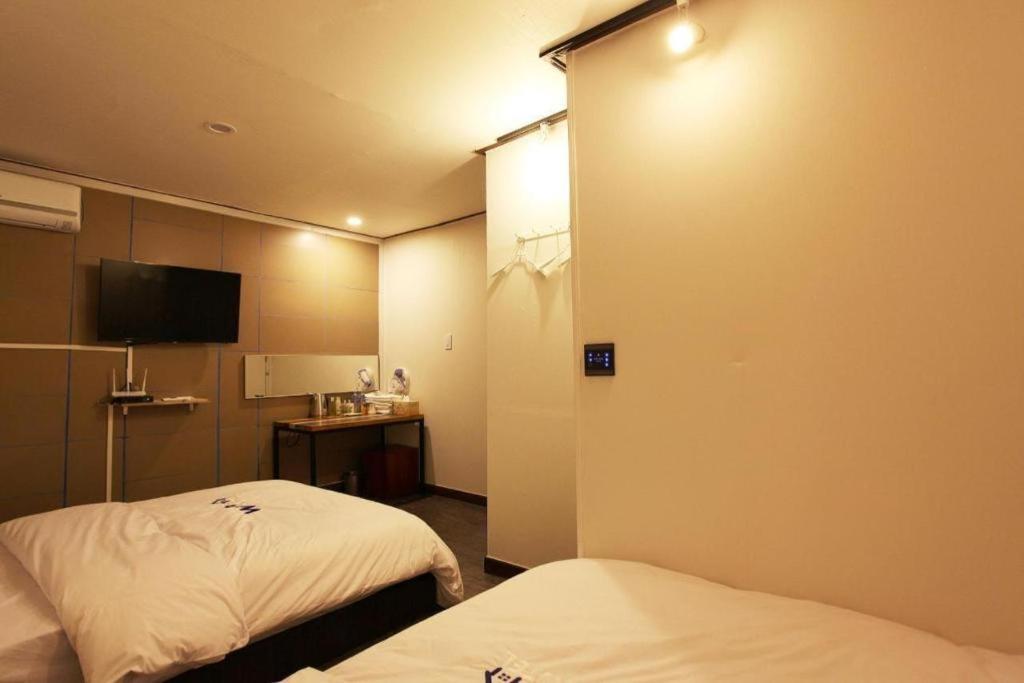 Hotel W Mini 2*