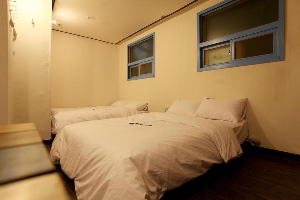 W Mini Hotel 2*