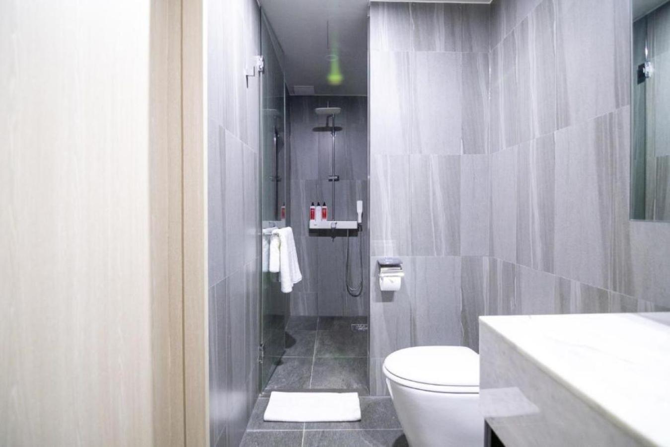Homes Red Myeongdong 4*
