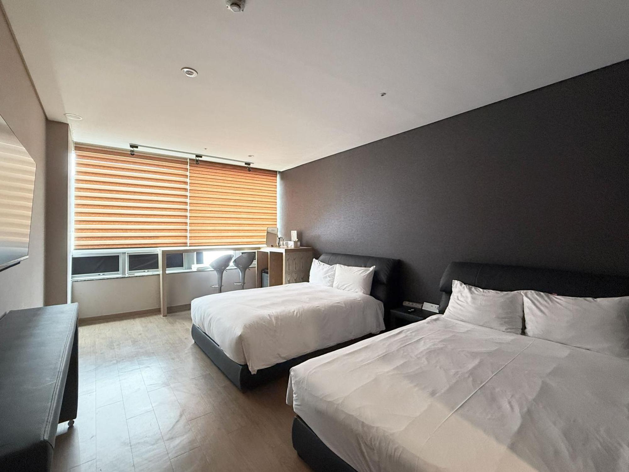 Mohenic Myeongdong Hotel