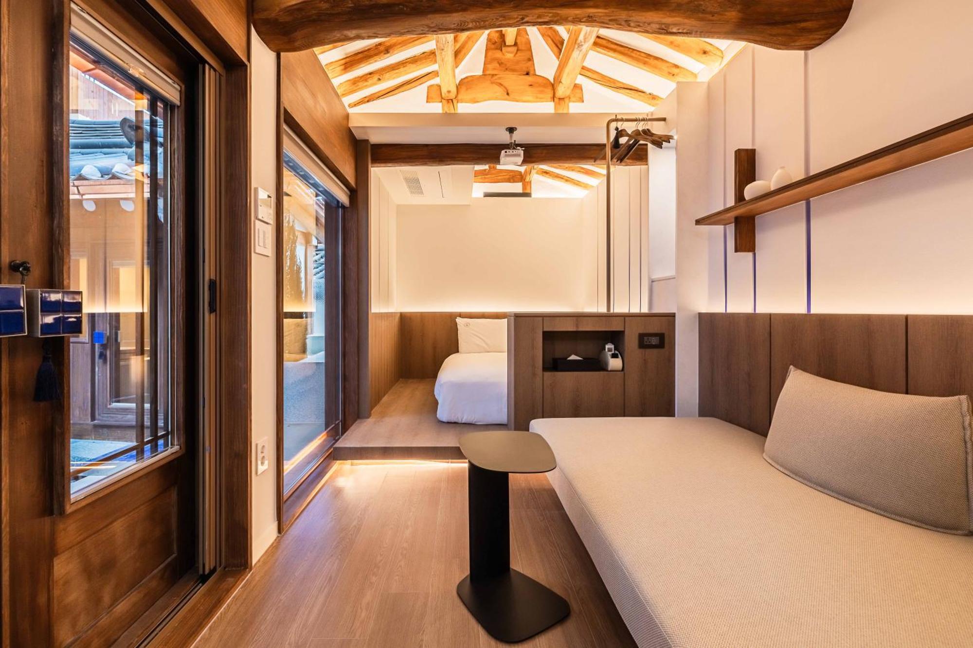 Hanok Blue Dot Apartment Seoul
