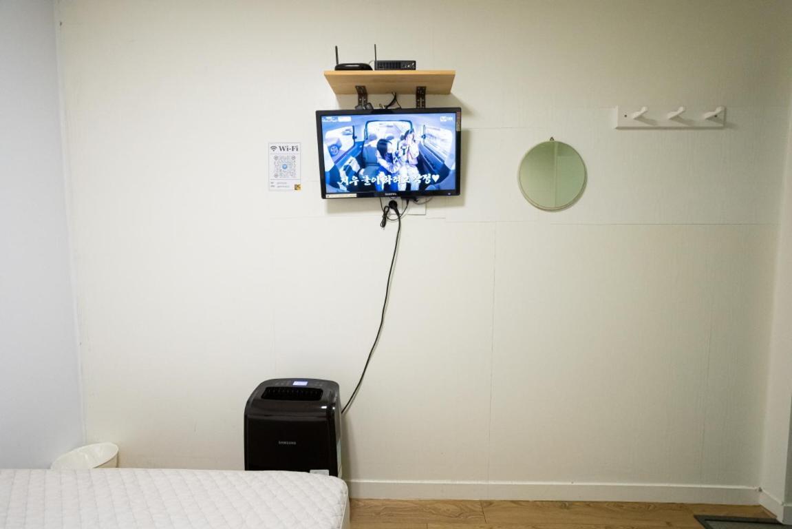 K Myeongdong First Guest house 2*