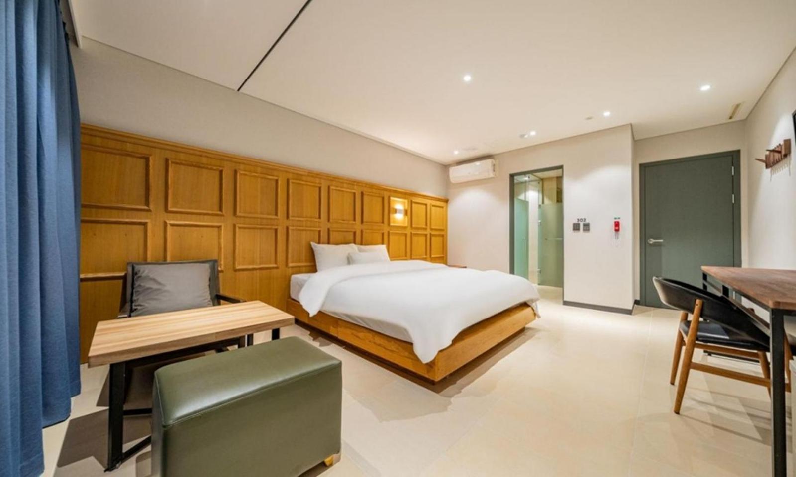 Yeongdeungpo Lifestyle F Hotel 3*