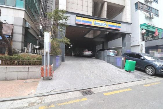 Apartment Near Gangnam And Nambu Bus Terminal Queen Size Bed *