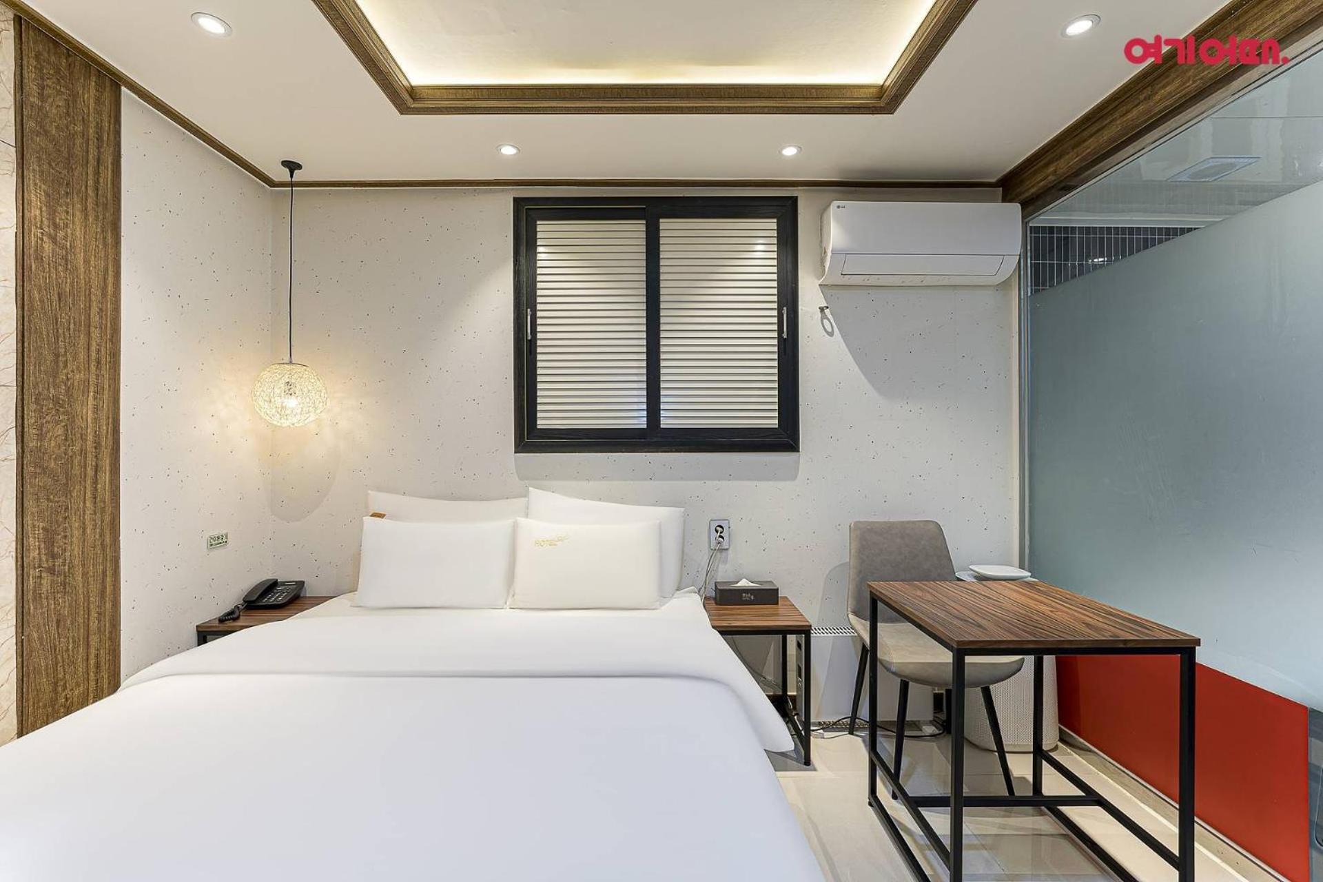 Hotel Maru