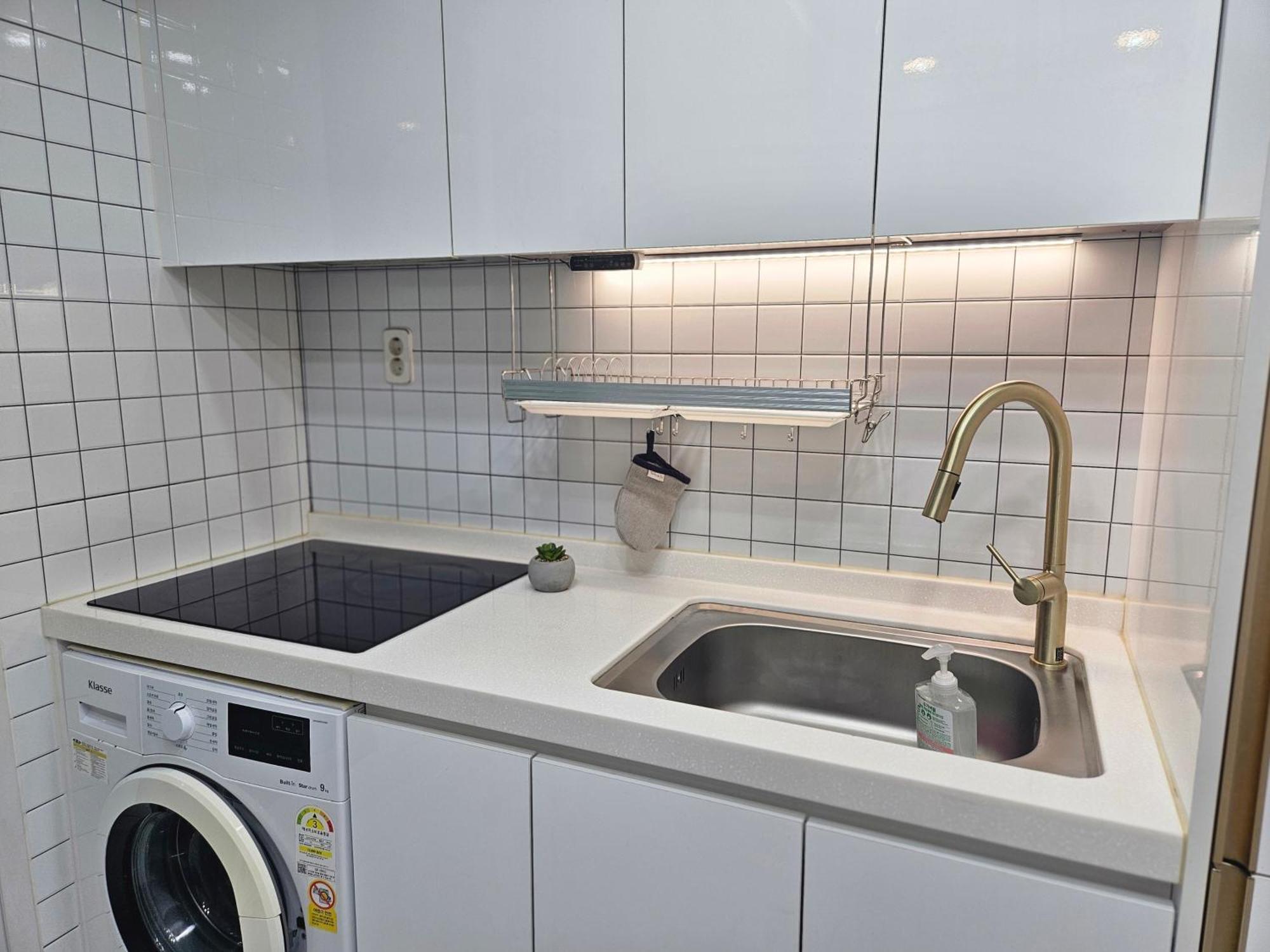 Apartment Hwagok Station House Near Hongdae Seoul