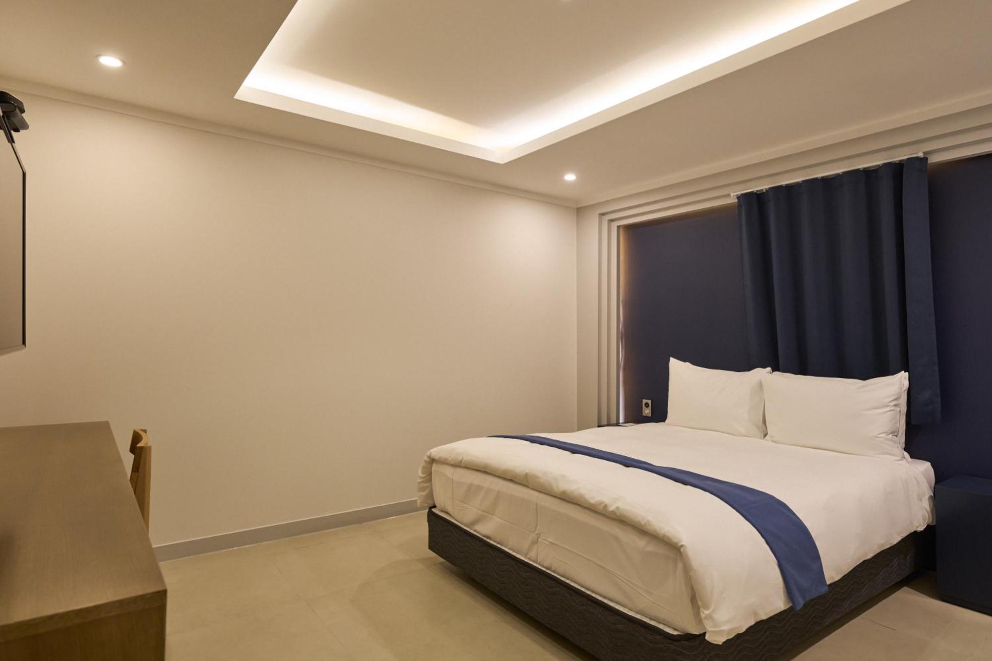 Blueduck Hotel *