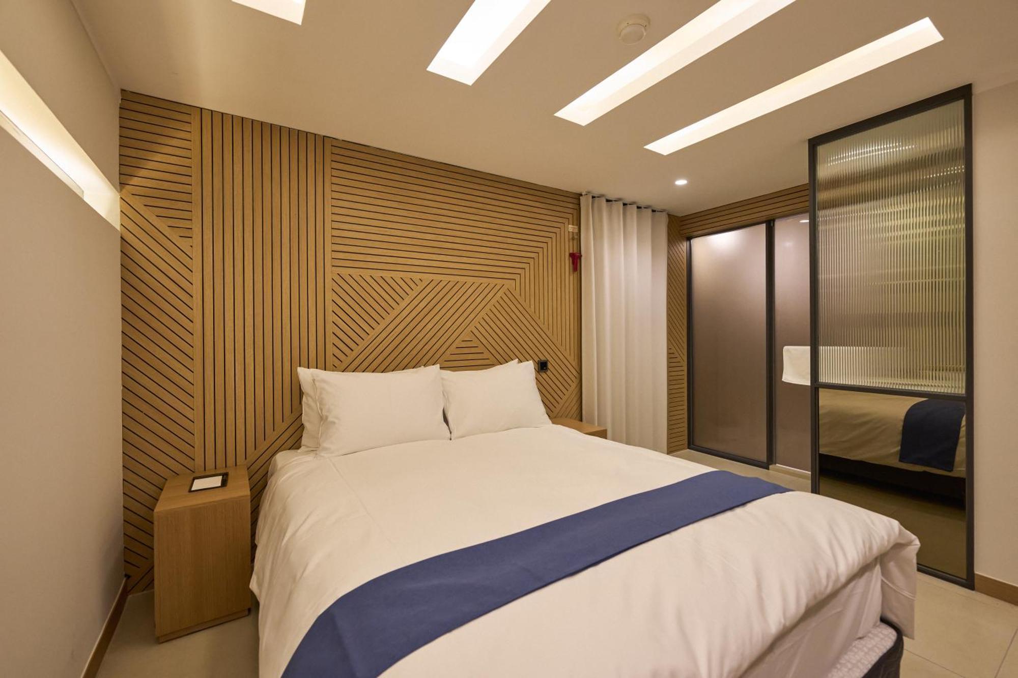Blueduck Hotel *