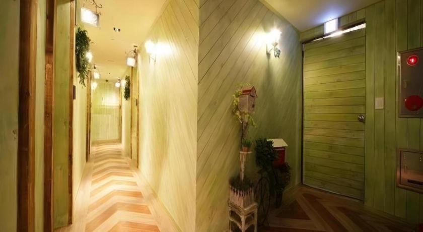 Mac Motel *
