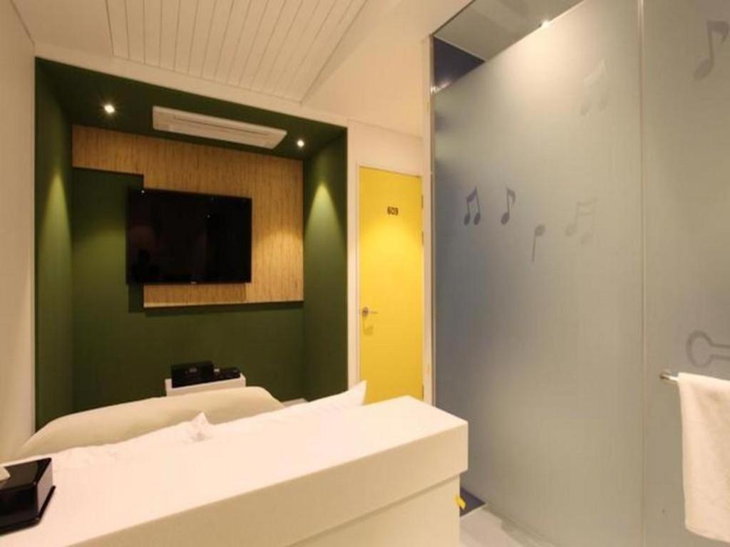 Hotel Crossing 2*