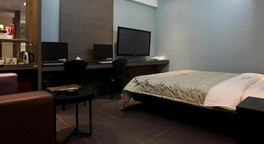 Motel Cinema 2*