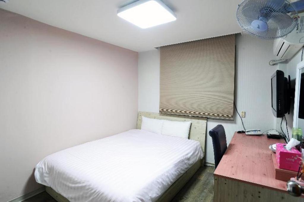 Goodstay Saewha Hostel *