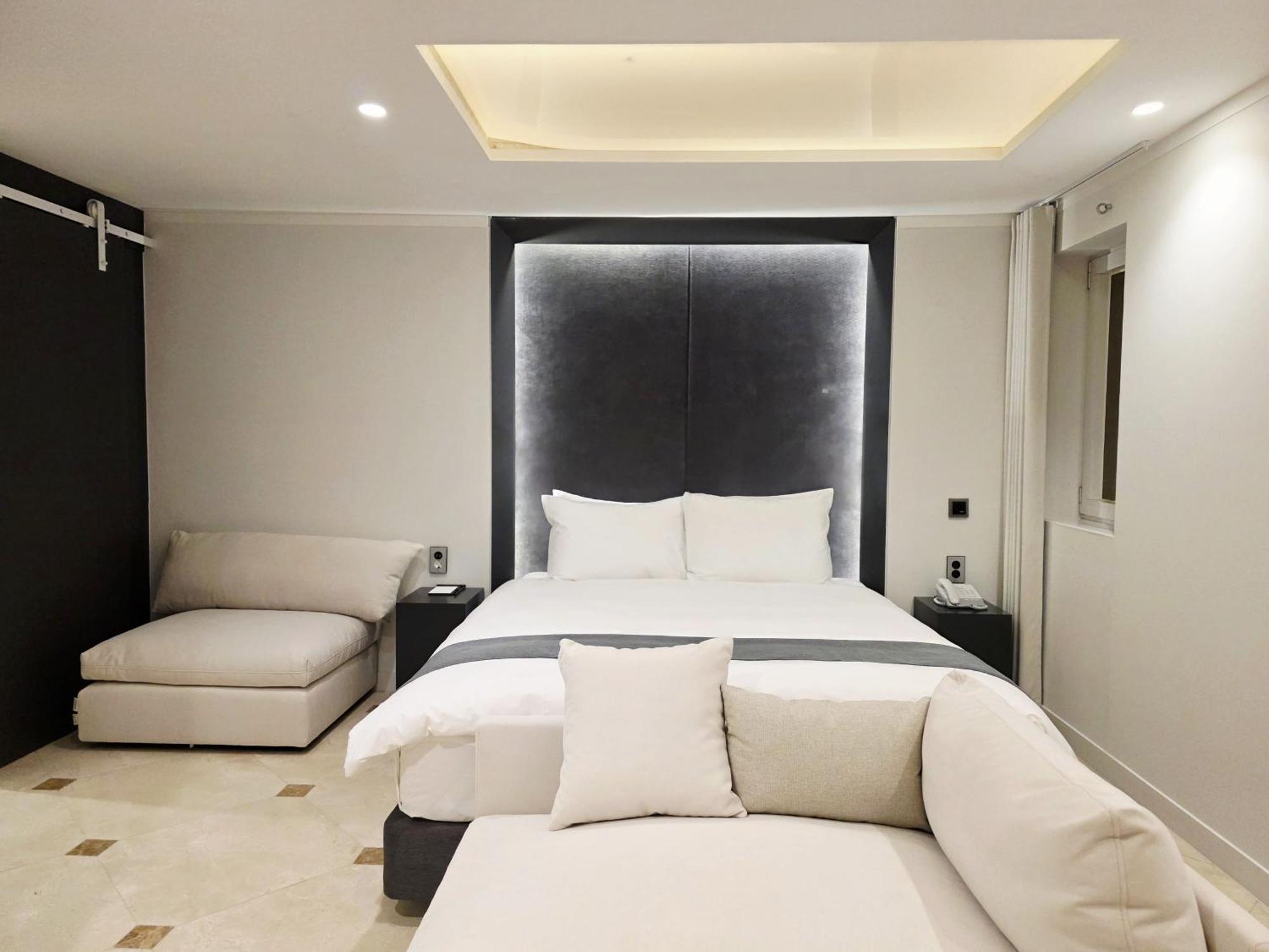 Blueduck Hotel