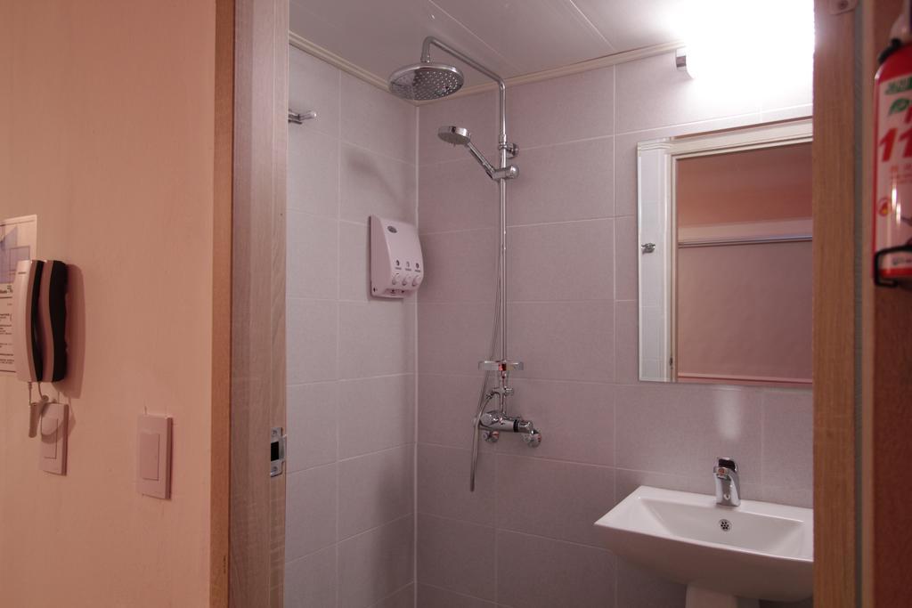 B My Guest house 2*