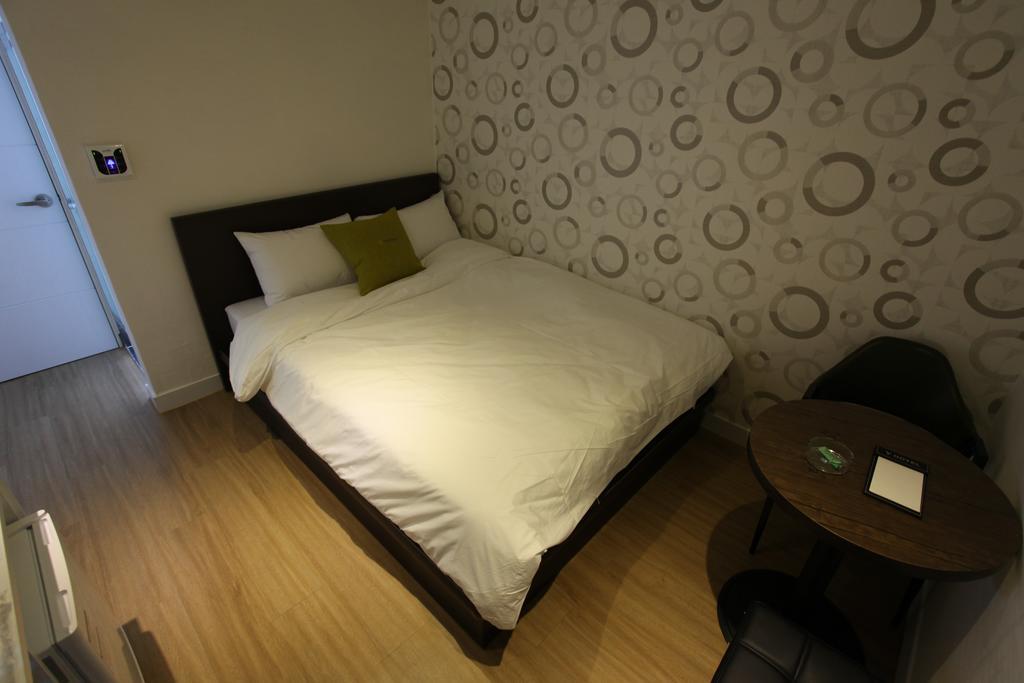 Hotel Y