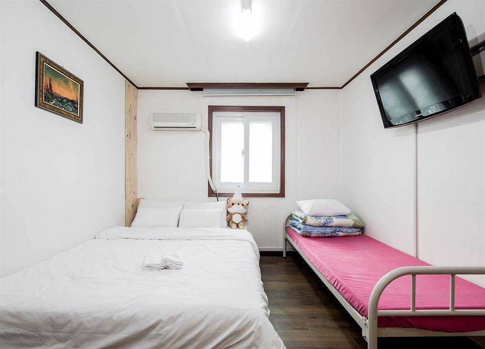 Apple Backpackers Seoul