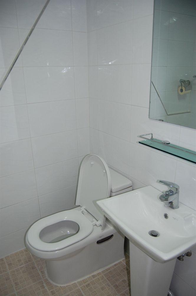 Jk House Guest house *