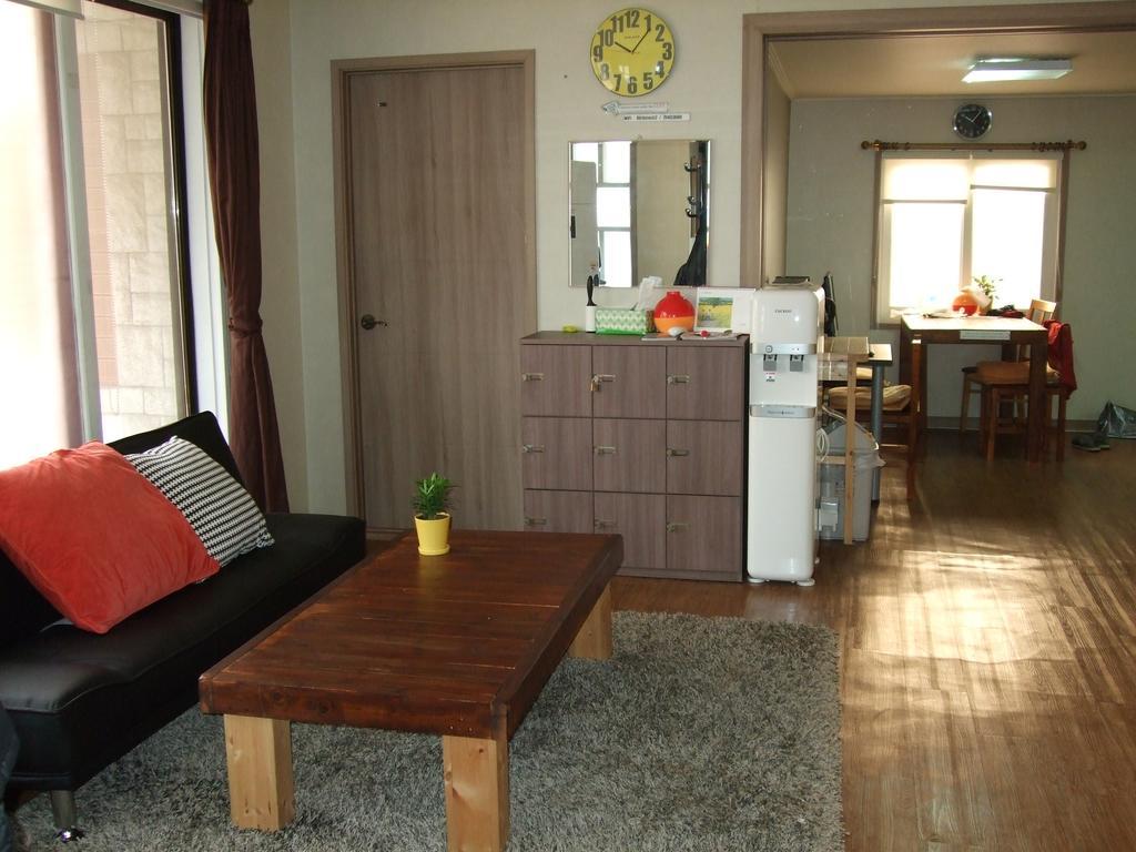 Hostel Birdsnest Hongdae Foreigner Only *