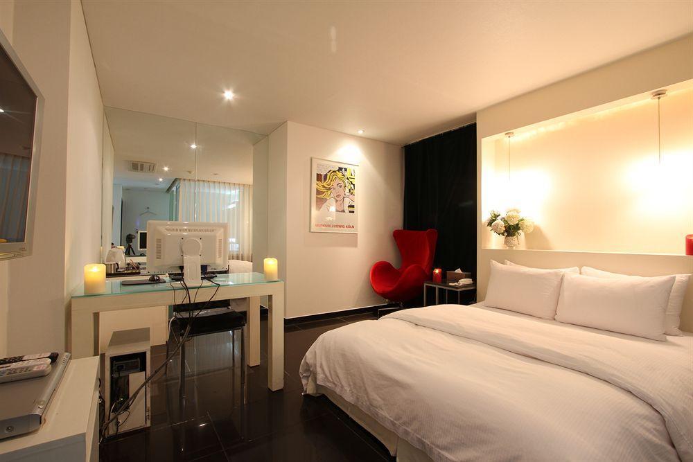 648 Hotel