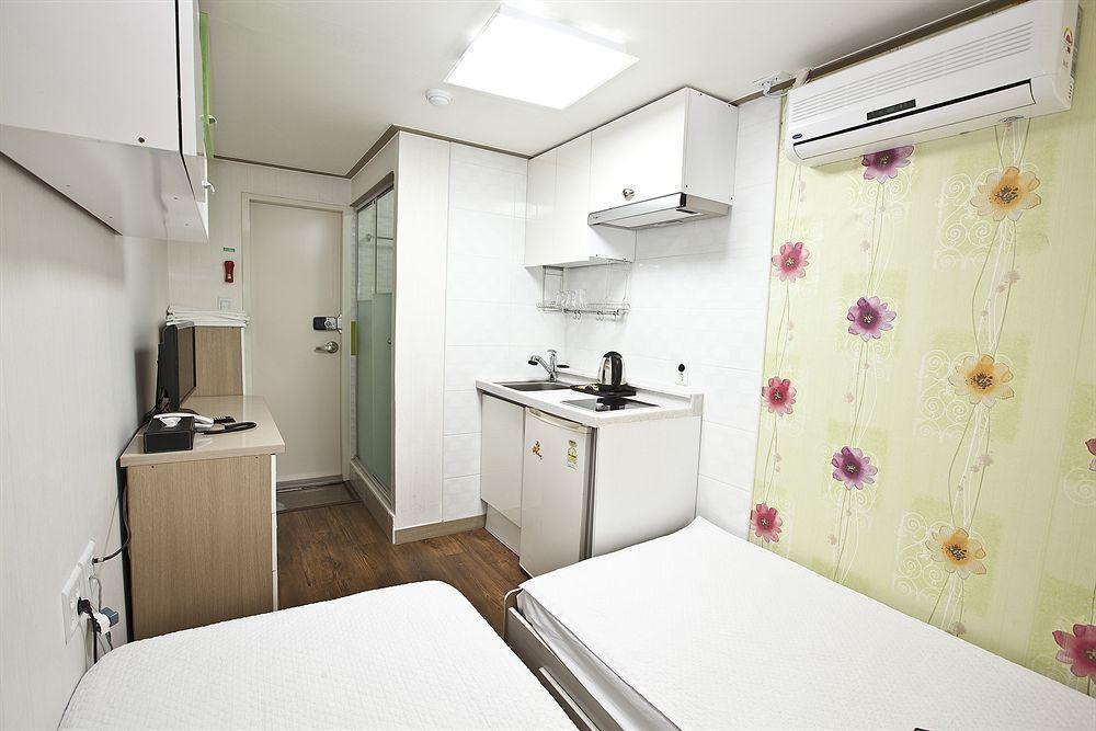 24 Edae Guest house 2*