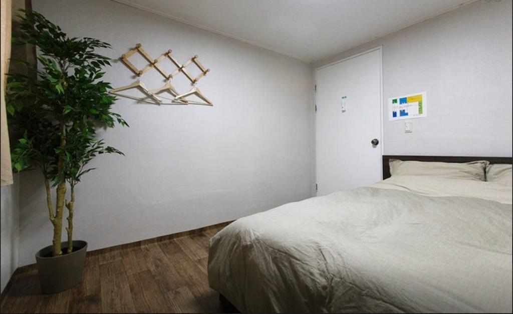 Apartment House In Hongdae 1