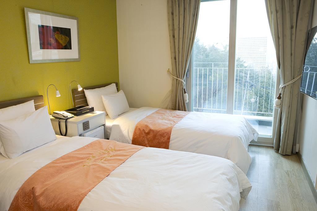 Parkview Hotel 3*