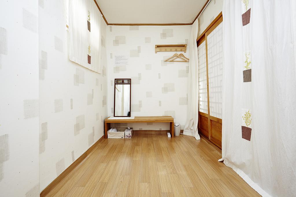 Vine Hanok Guest house Seoul