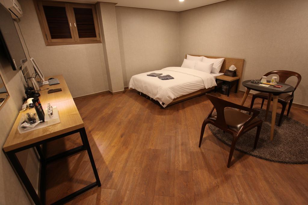 Hotel Hub 2*