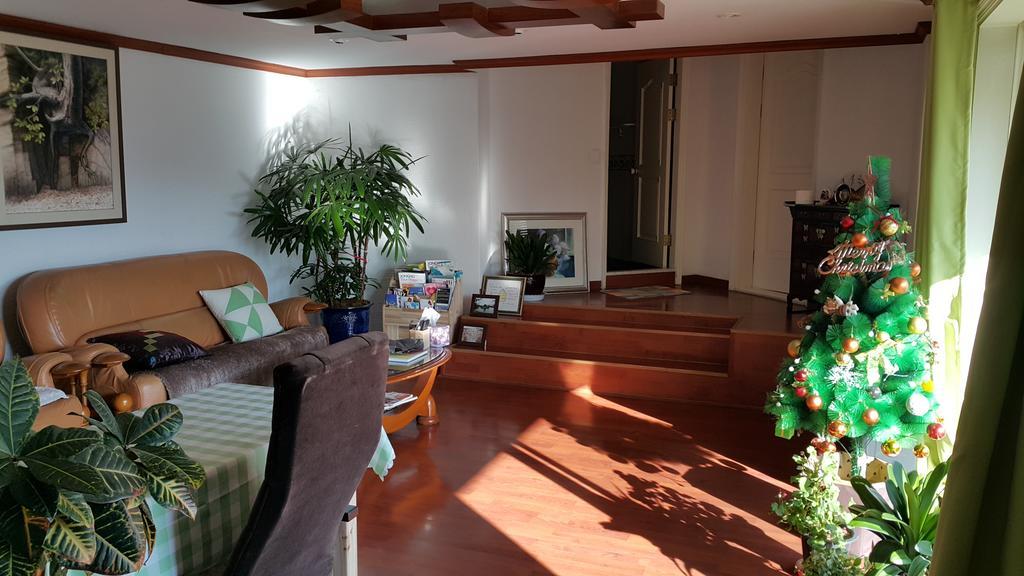 Guest house White Rabbit