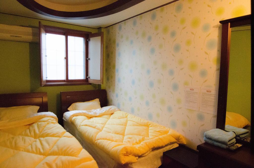 Hong Dongdaemun Hostel Seoul