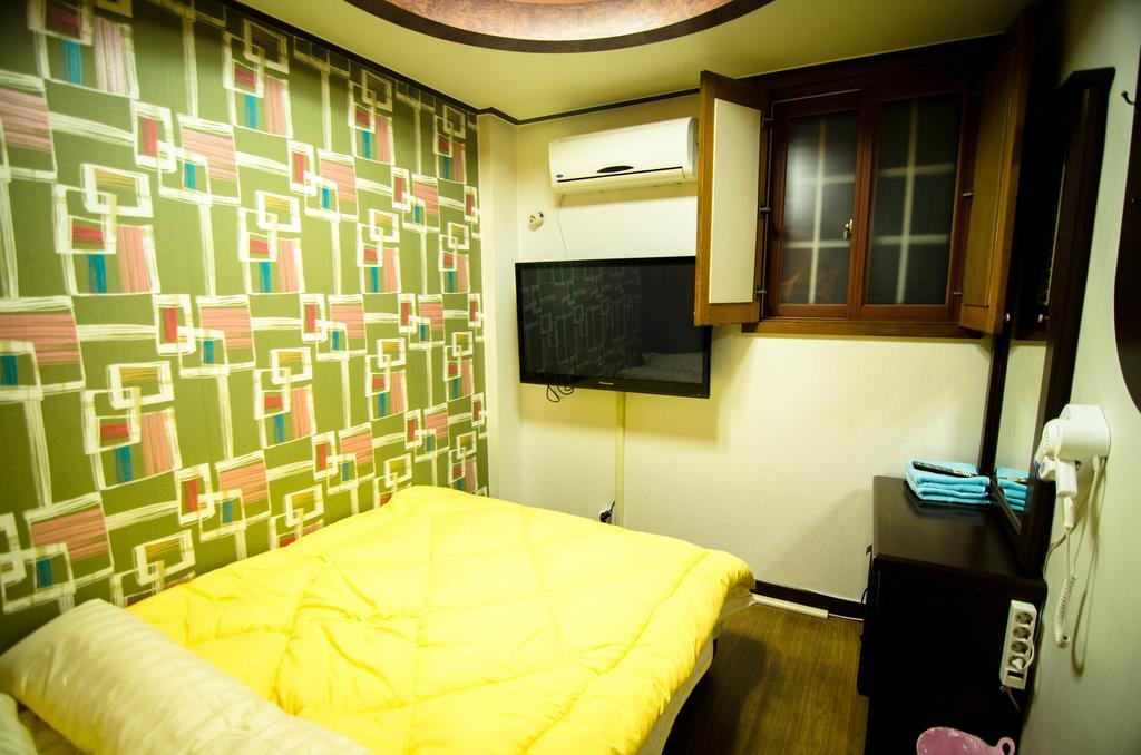 Hong Dongdaemun * Seoul