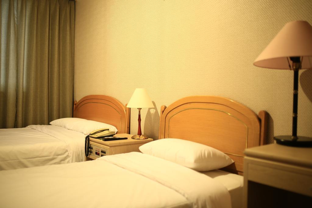 Brown Tourist Hotel