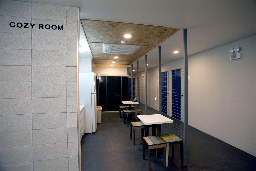 Hotel Kstar Metro 2*