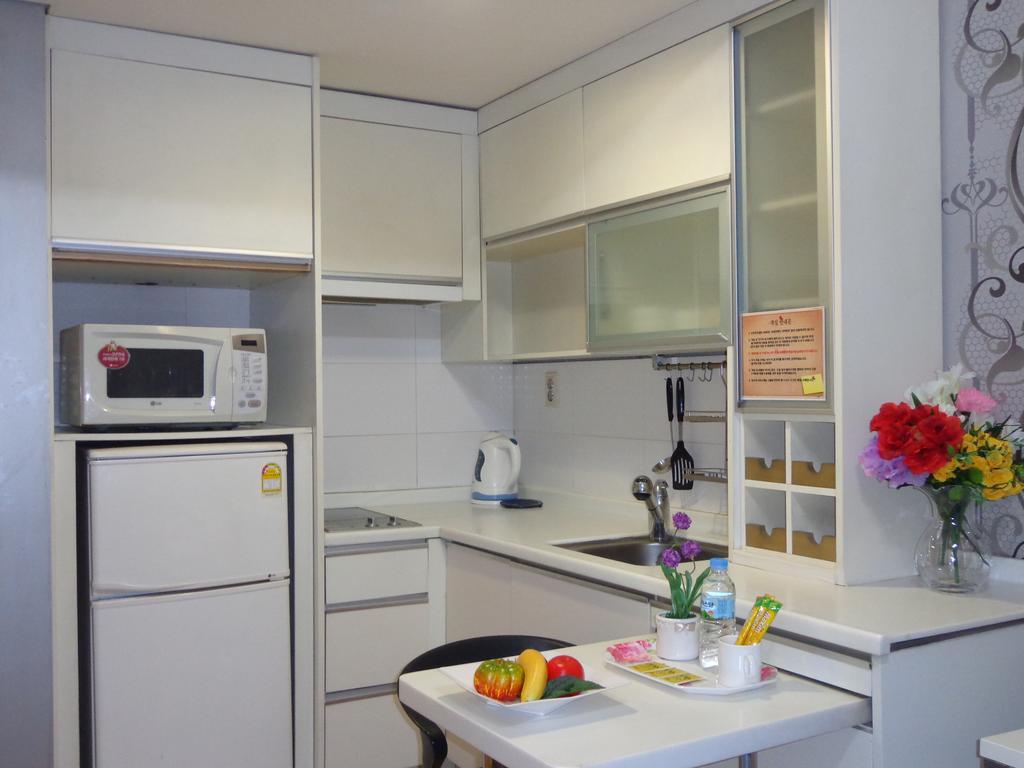 Gangnam Coop Apartment *