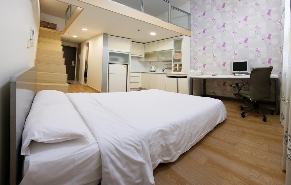 Gangnam Coop Apartment *
