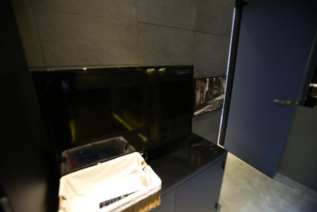 24 Garosugil - Gangnam Seoul