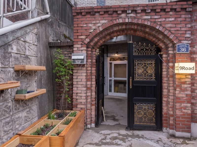 Hotel 9 Road -