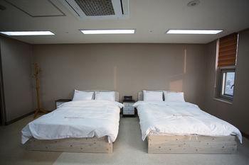 Maxtyle Dongdaemun Seoul