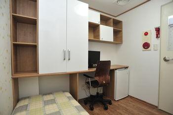 Hotel Single House
