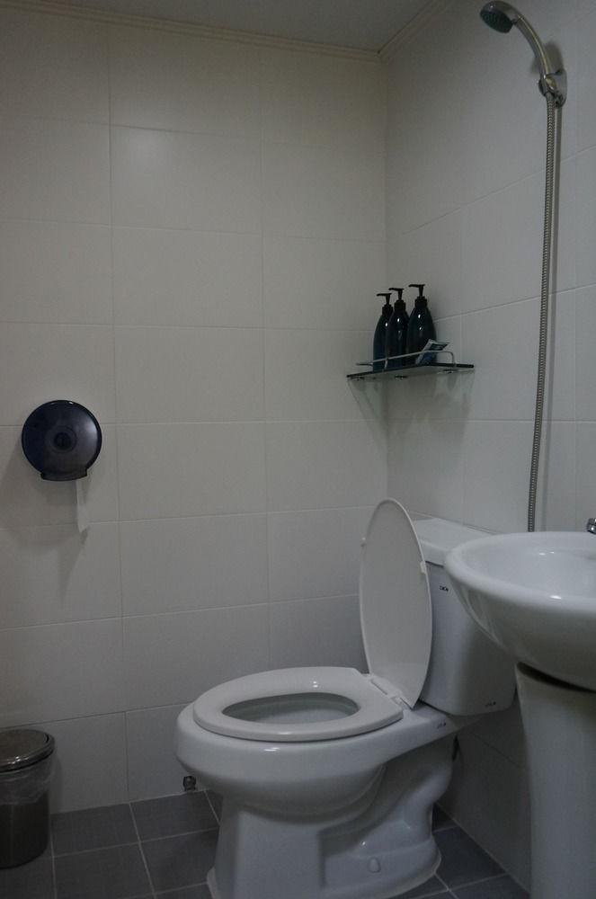 24 Myeongdong Guest house 2*