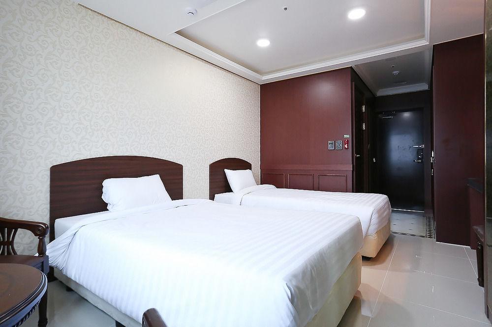 Intercity Hotel 3*