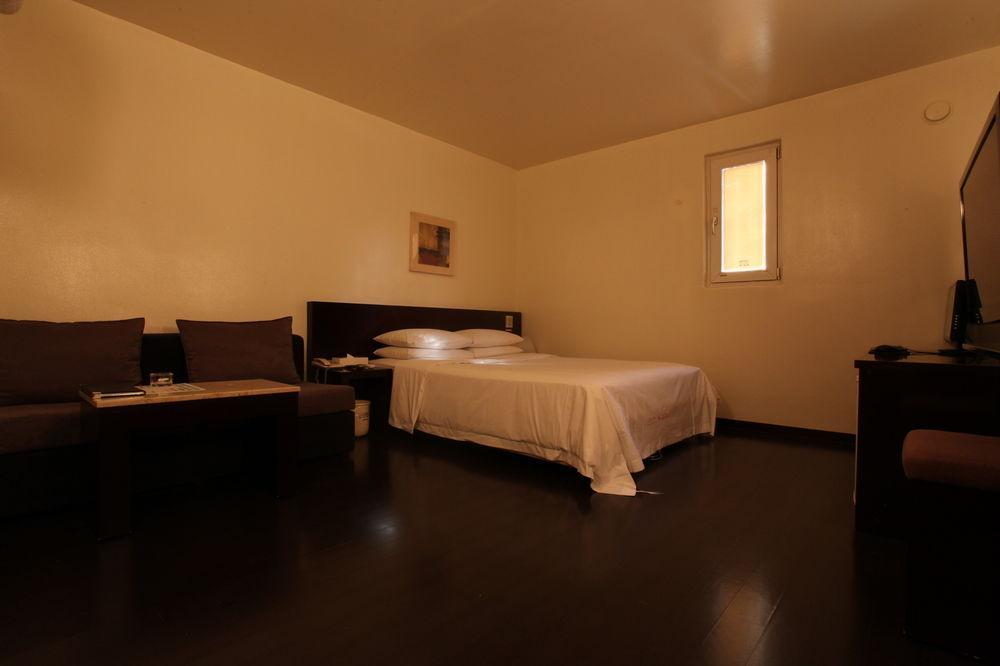 Ana Hotel 2*